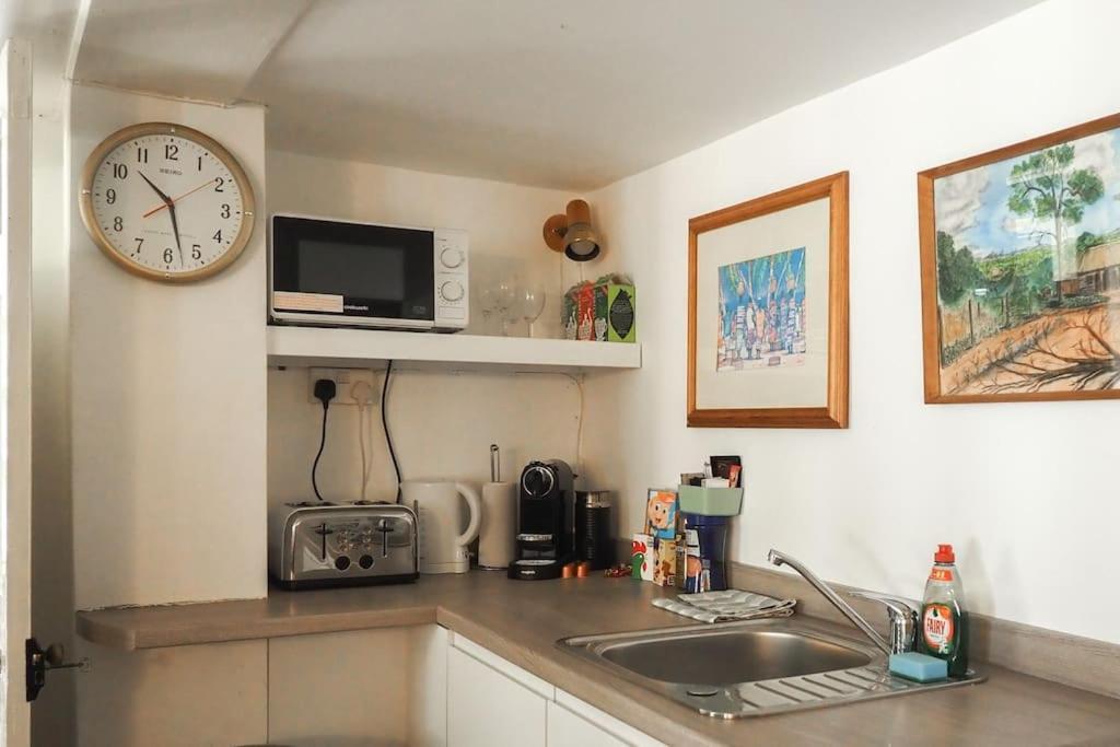 Landford's Cottage, Your Retreat!