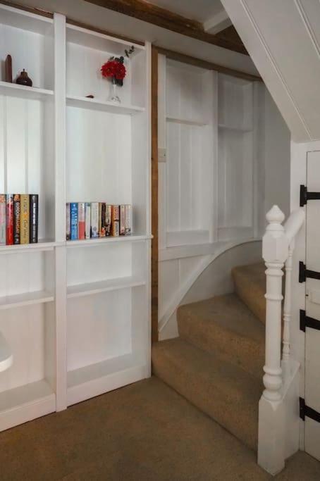 Landford's Cottage, Your Retreat! Holiday home